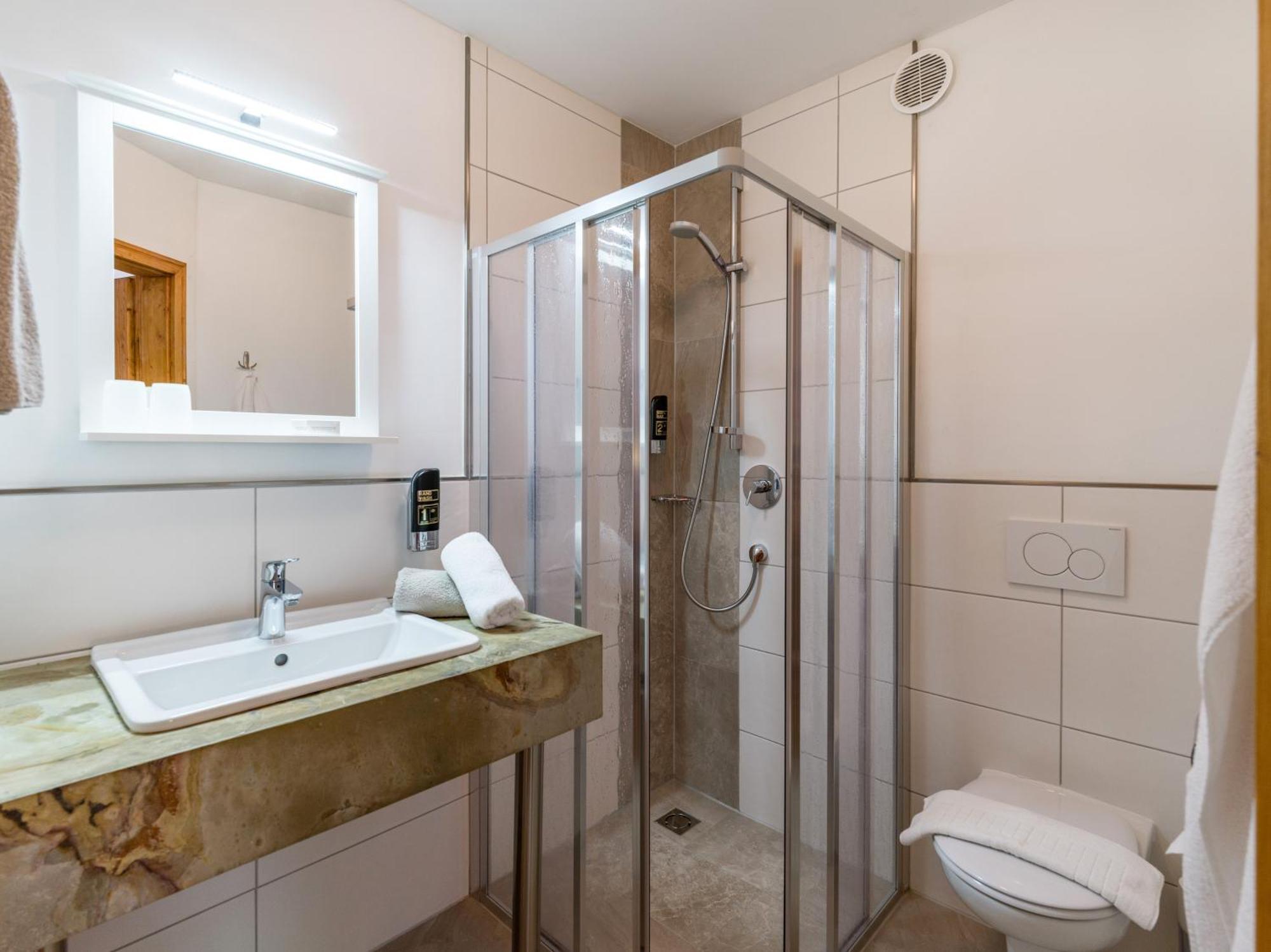 Grittlmuehle Chalet Ferienwohnungen Бриксен-им-Тале Экстерьер фото