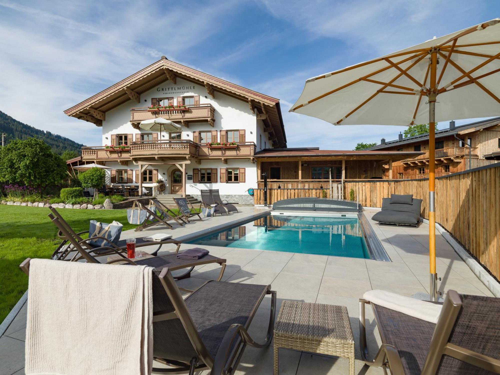 Grittlmuehle Chalet Ferienwohnungen Бриксен-им-Тале Экстерьер фото